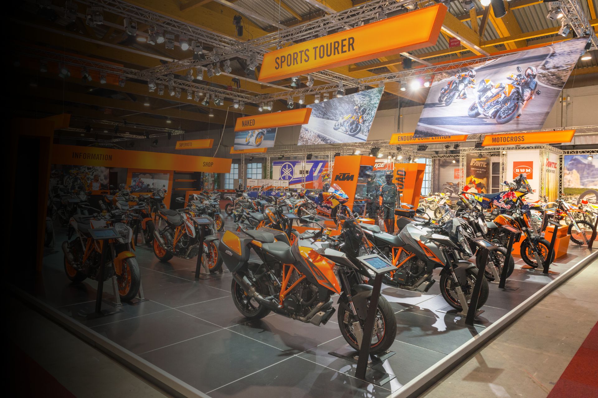 Solly Azar au Salon du 2 Roues 2025 : On vous attend avec impatience !
