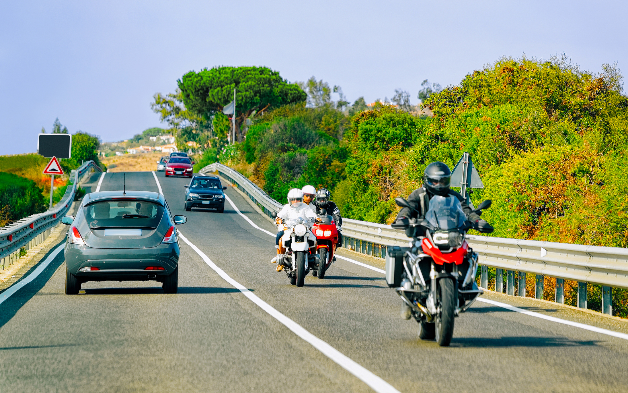 les-5-raisons-pour-lesquelles-les-automobilistes-passent-aux-2-roues