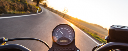 TOUT SAVOIR SUR LES PERMIS MOTO : Le guide du permis de conduire deux-roues.