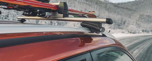 Départ au ski en voiture - Solly Azar